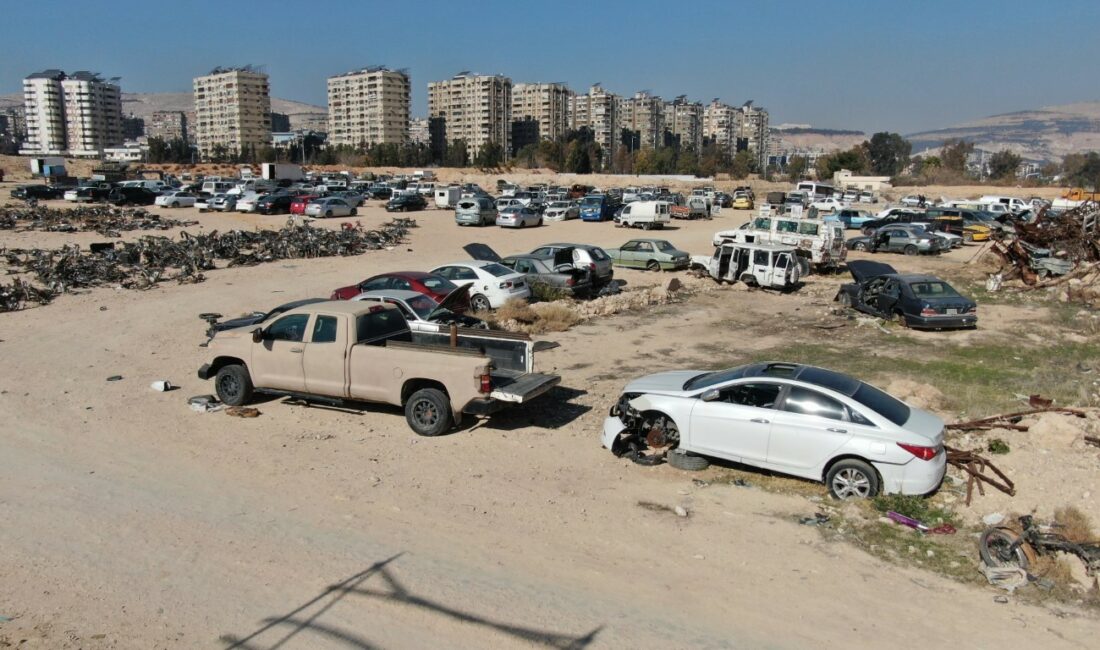 Suriye'de vatandaşlarını hapse atarak