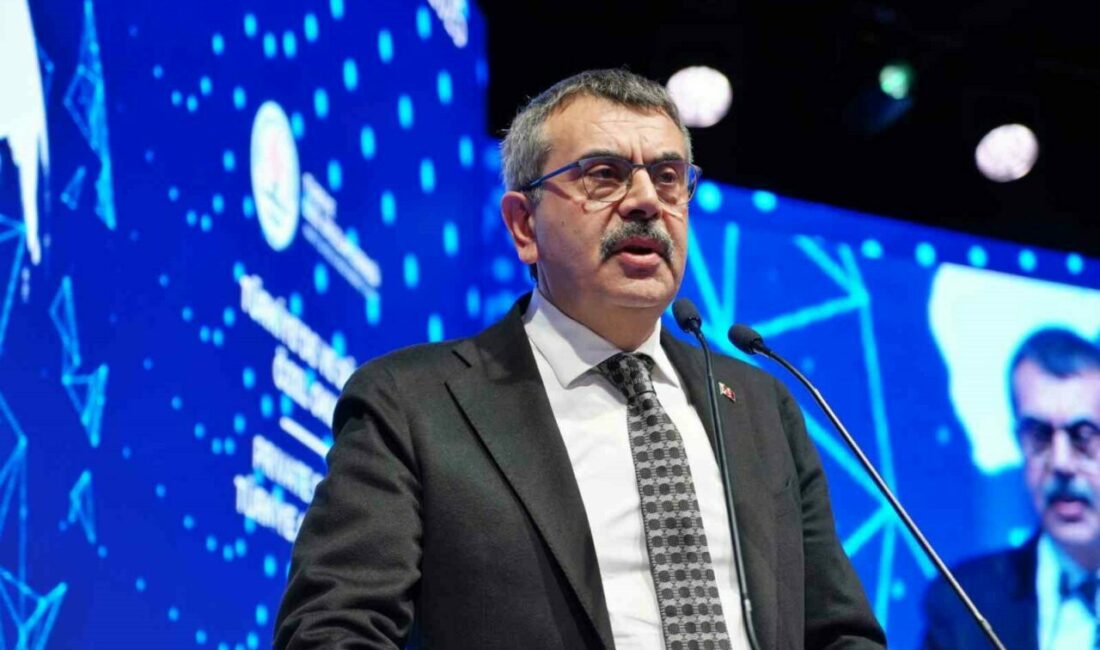 Bakan Tekin, özel okullara