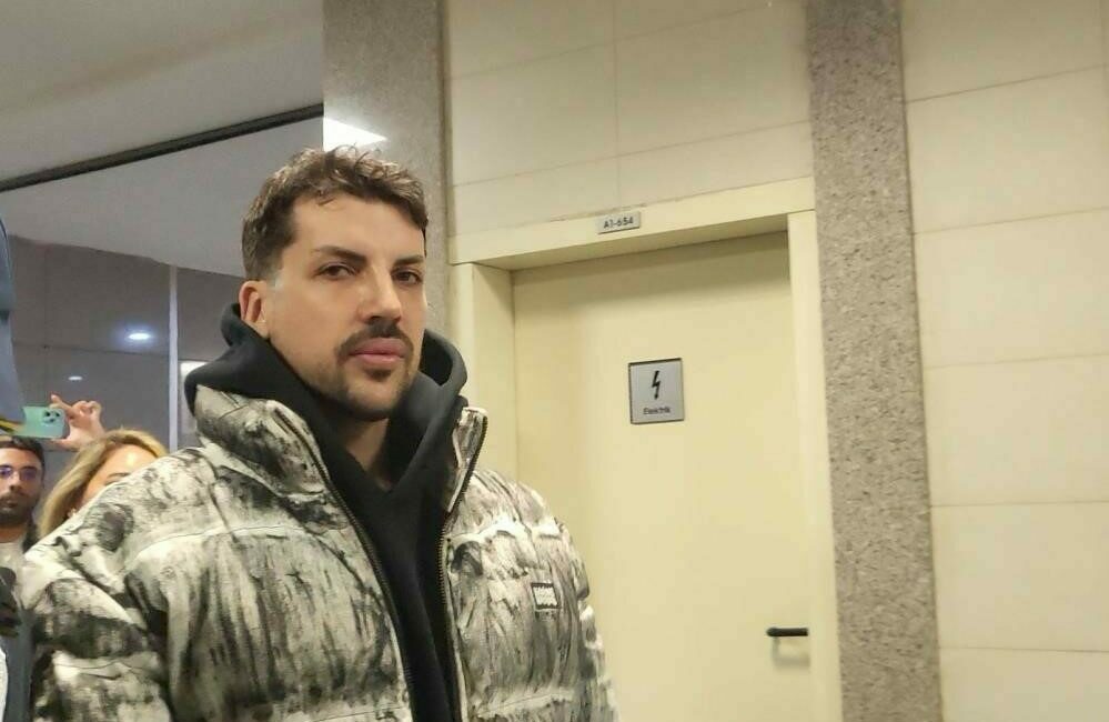 Yasadışı bahis reklamı yaparak