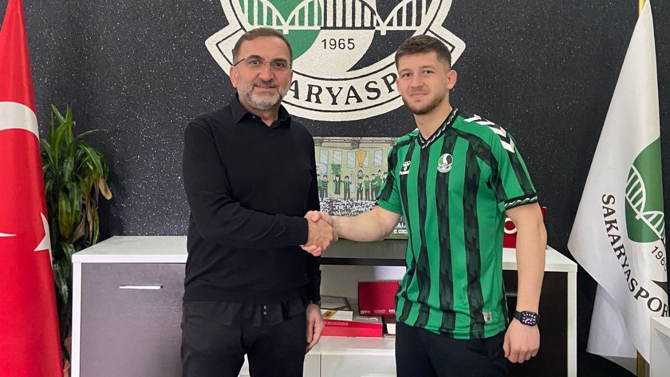 Sakaryaspor, Atanas Kabov’u kadrosuna dahil etti