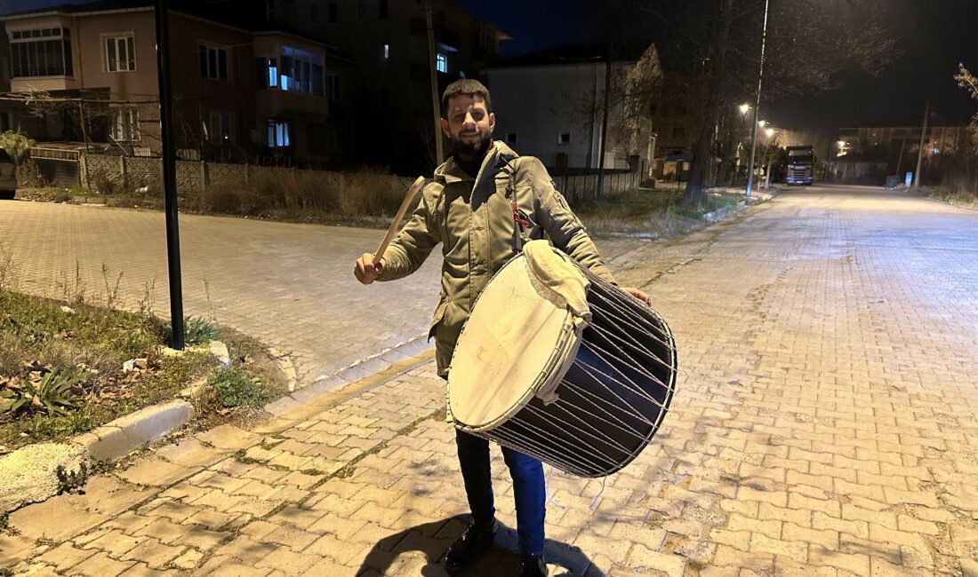 Tekirdağ'ın Muratlı ilçesinde davulcular,