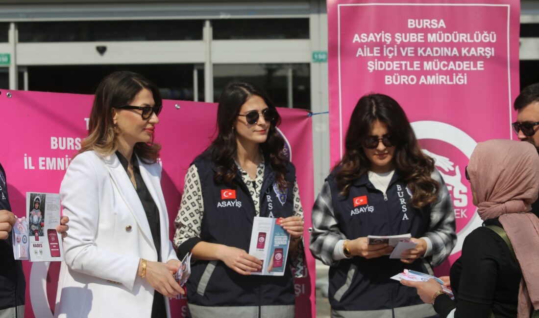 Bursa'da polis ekipleri kadına