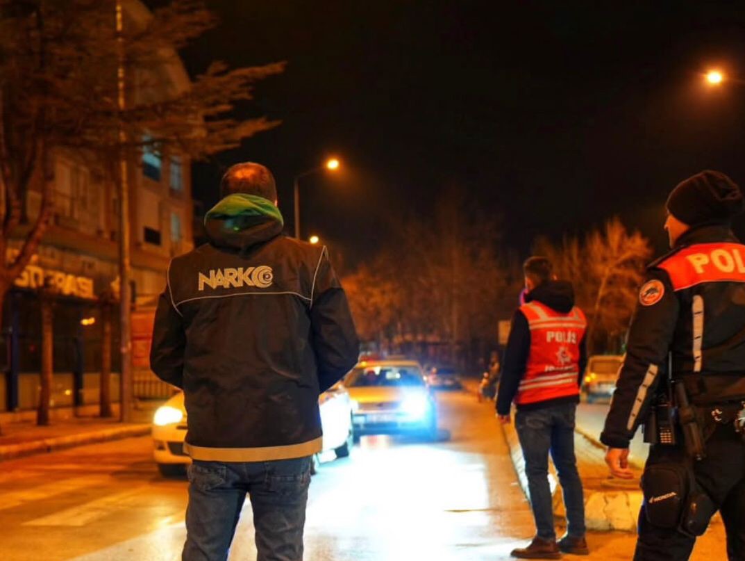 Isparta’da uyuşturucu operasyonu: 3 şahıs tutuklandı