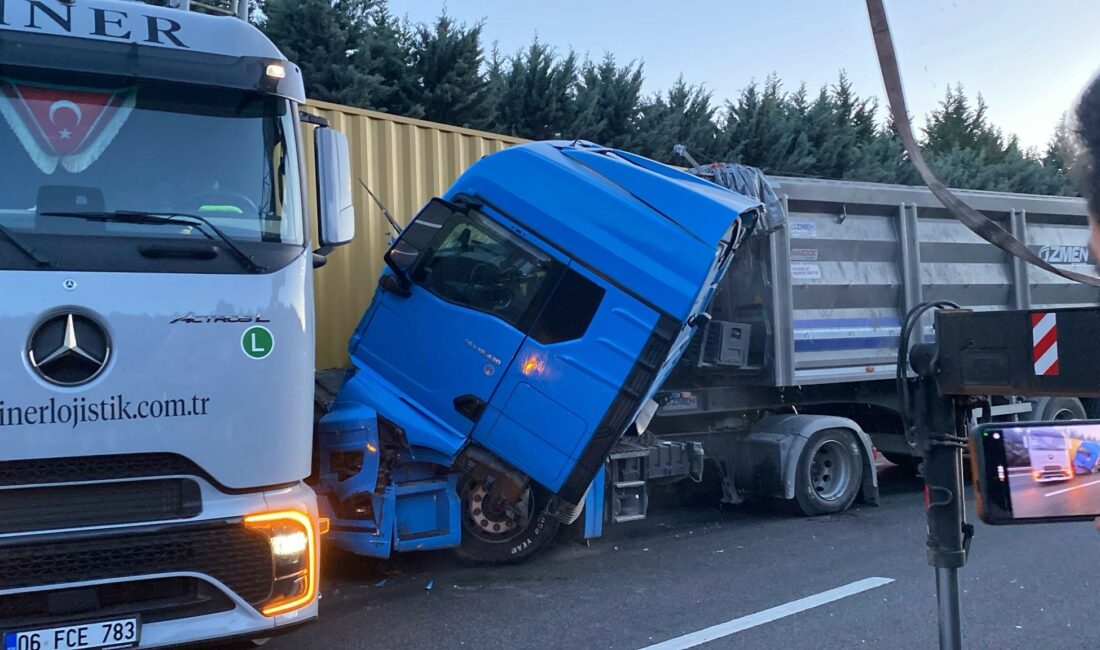 Kocaeli TEM Otoyolu'nda yavaşlayan