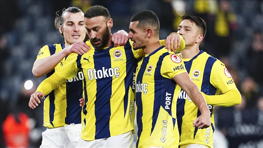 Fenerbahçe sezonu 3. sırada tamamladı Efeler Ligi Play-Off 3-4