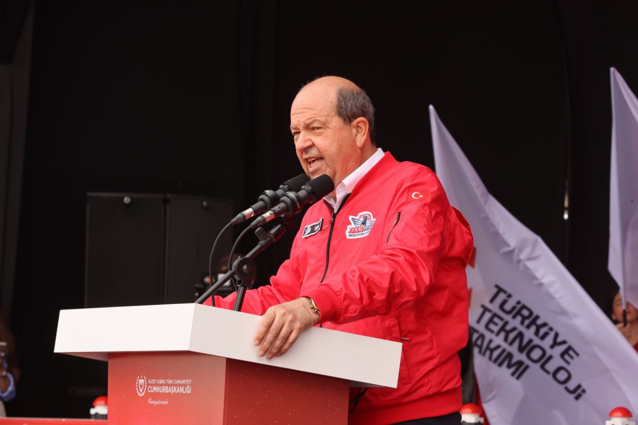 Ersin Tatar: Türkiye’nin gücüyle, buradaki milli egemenliğimizi bir kez daha hep birlikte haykırabiliyoruz