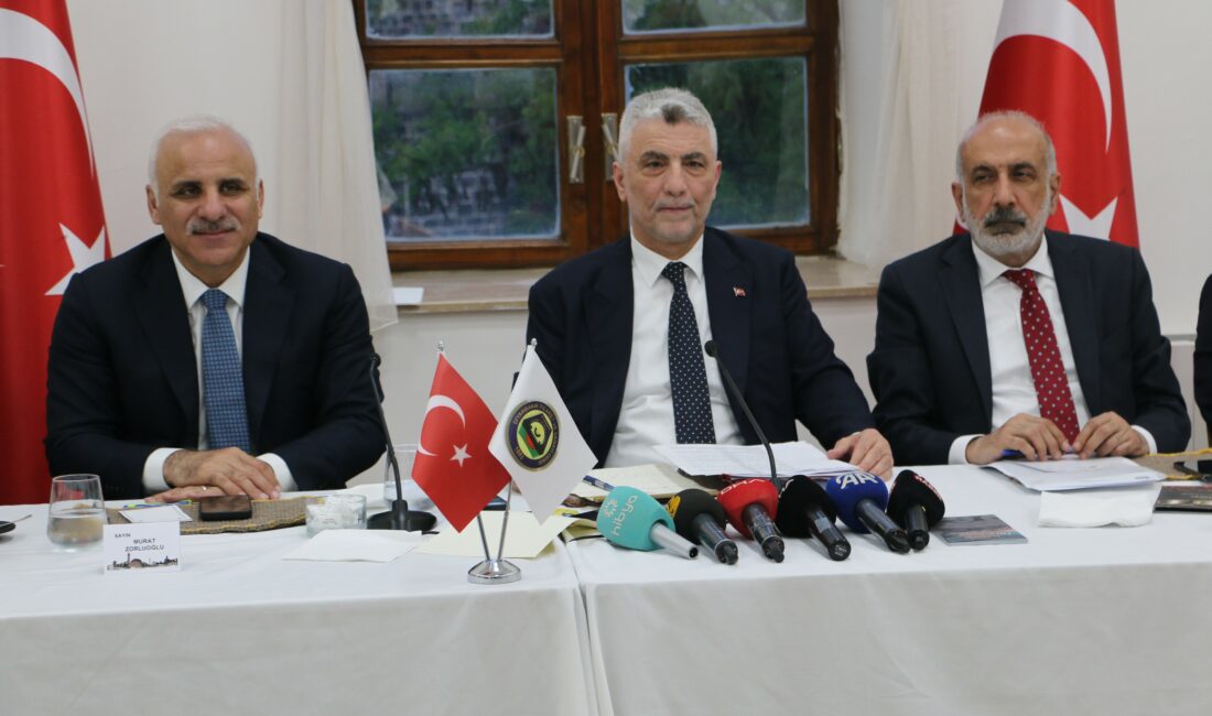 Ticaret Bakanı Ömer Bolat,