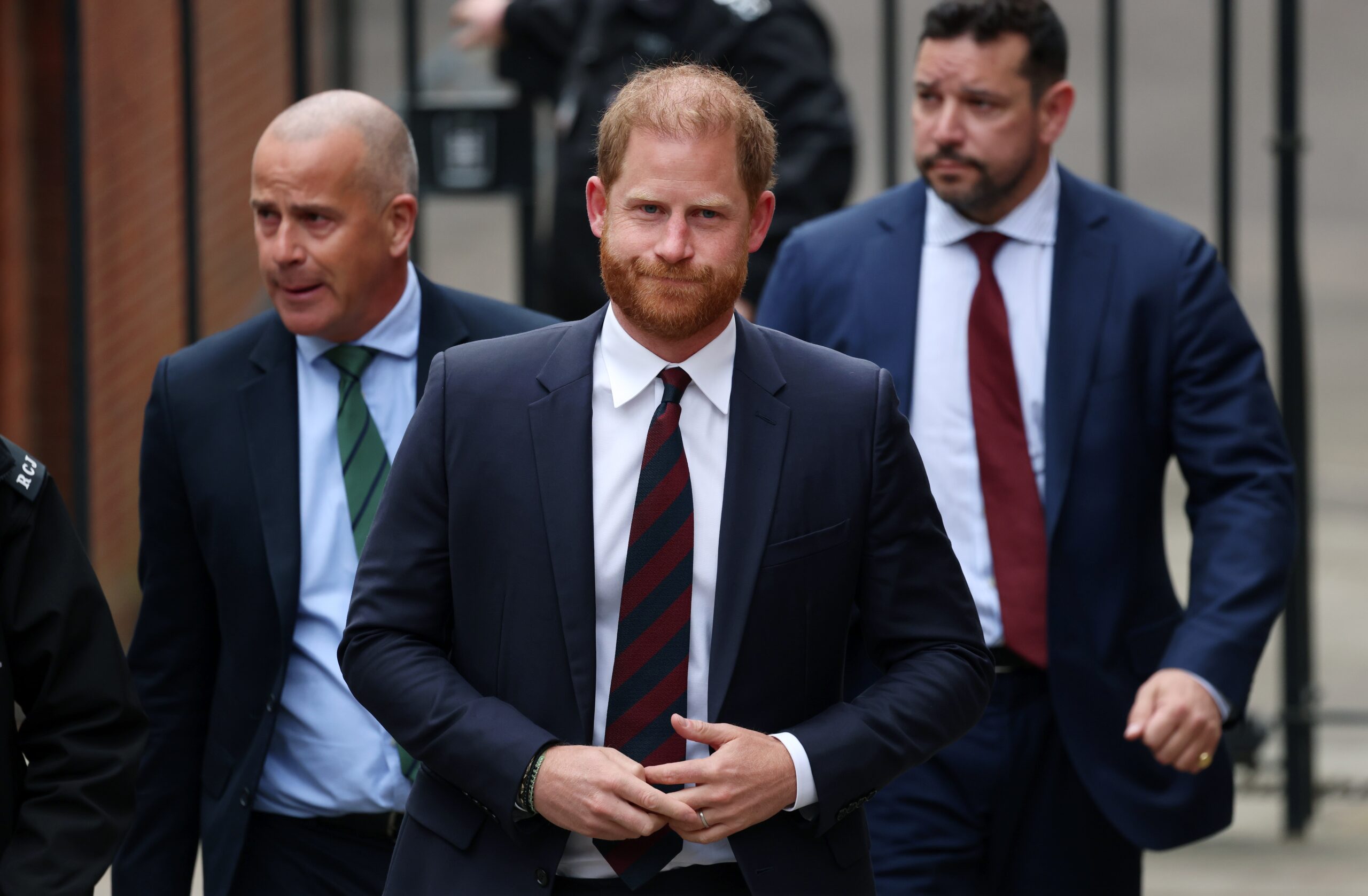 Prens Harry: Ailemle barışmak istiyorum