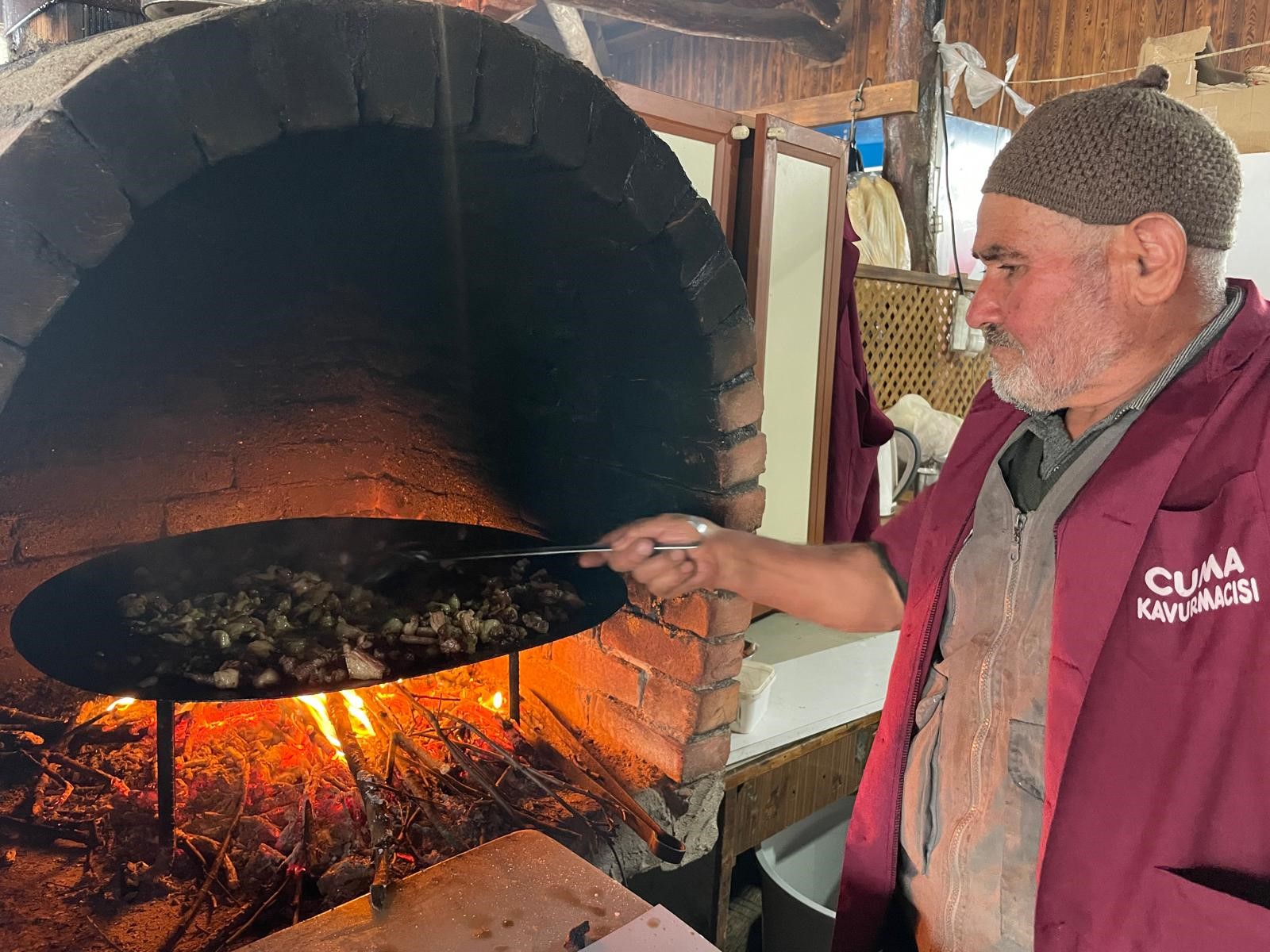Dualı et pazarı: 400 yıllık kavurma ve güveç mirası