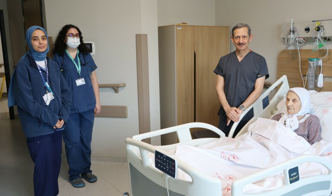 Bursa'da 104 yaşındaki kadın