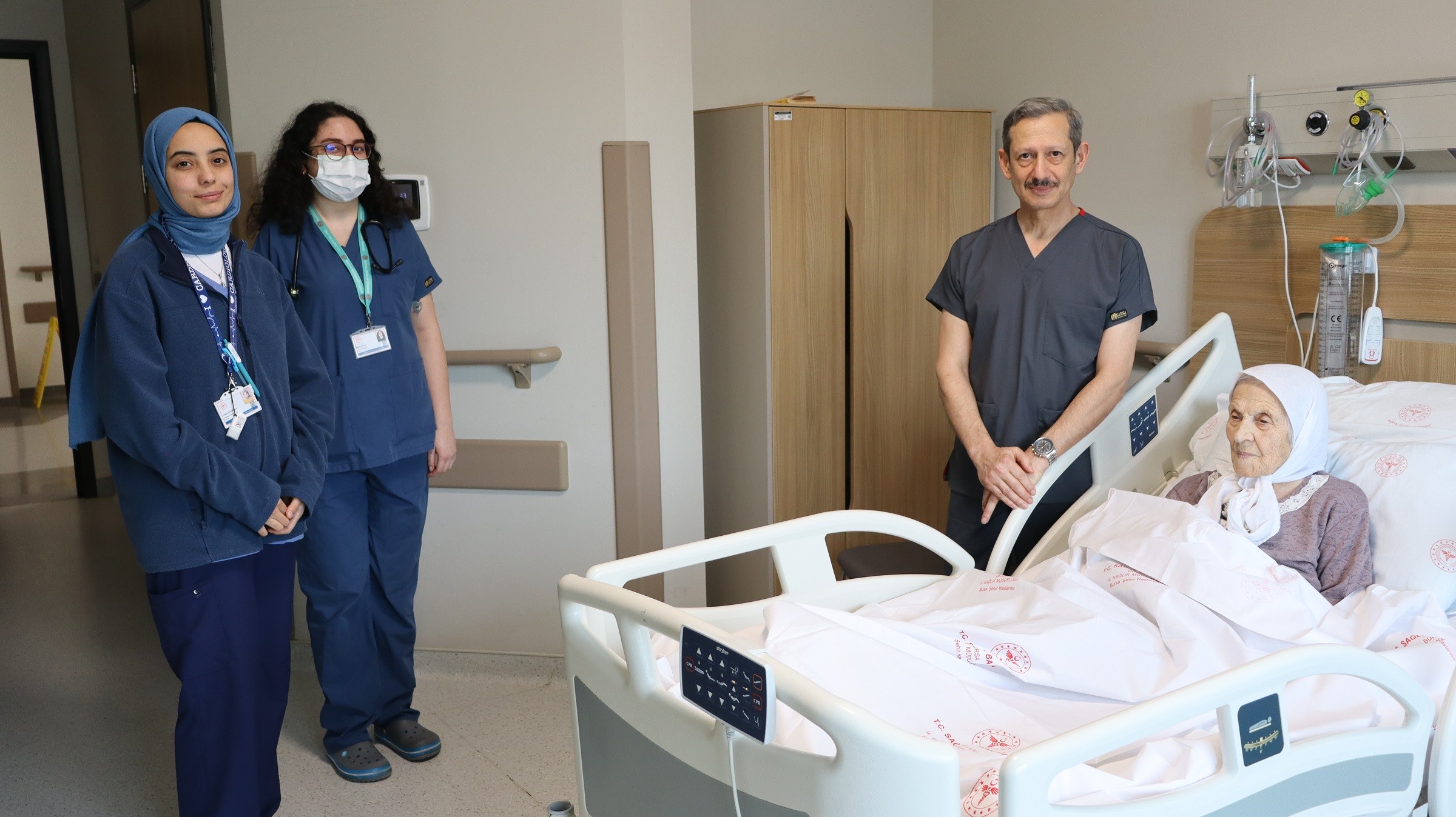 104 yaşındaki hasta, kalp ameliyatıyla sağlığına kavuştu