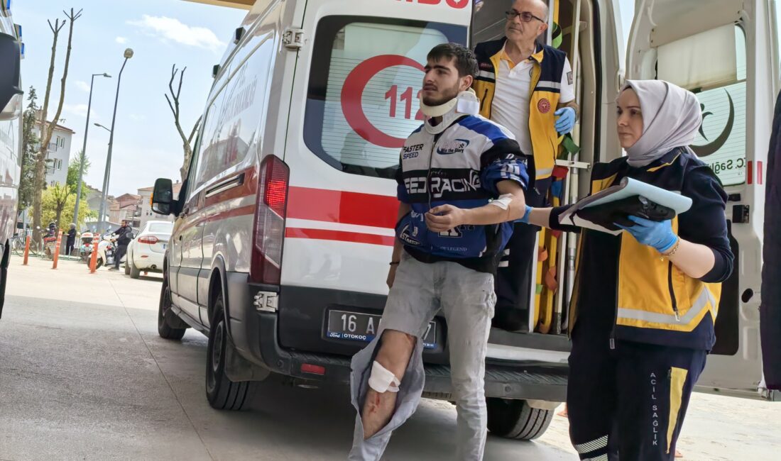 Otomobille motosiklet çarpıştı: 1 yaralı Bursa'nın İnegöl ilçesinde otomobil