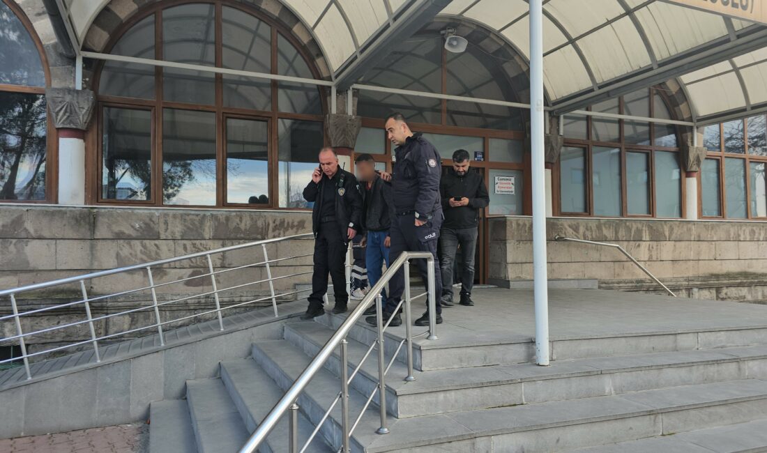 Kayseri'nin Kocasinan ilçesinde minareye
