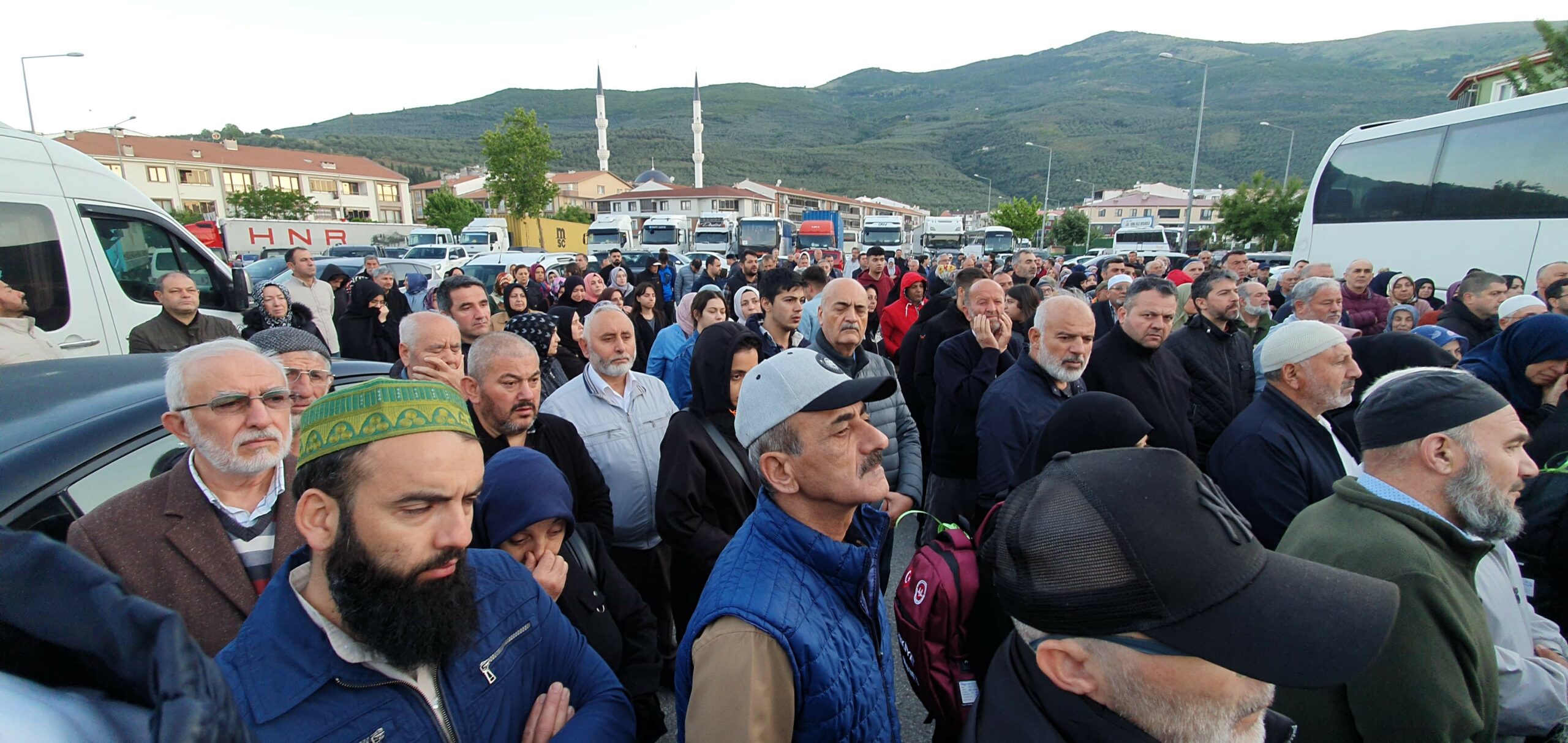 Gemlikli hacı adayları kutsal topraklara uğurlandı