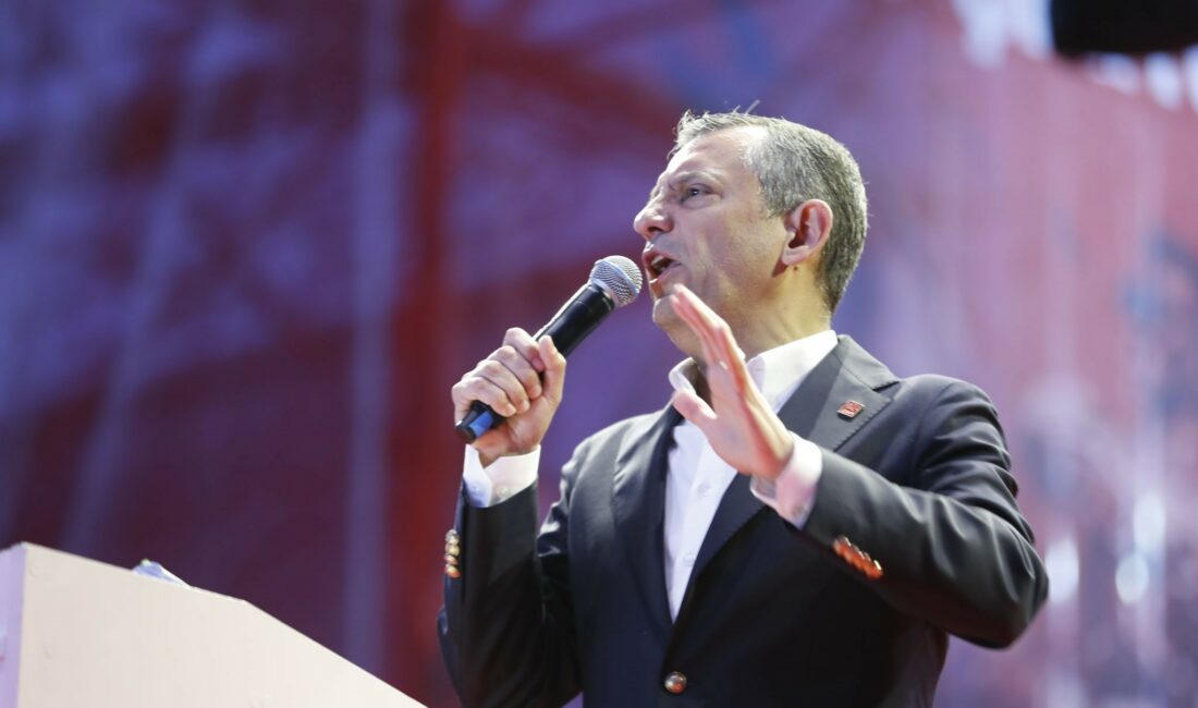 İzmir'de CHP Genel Başkanı