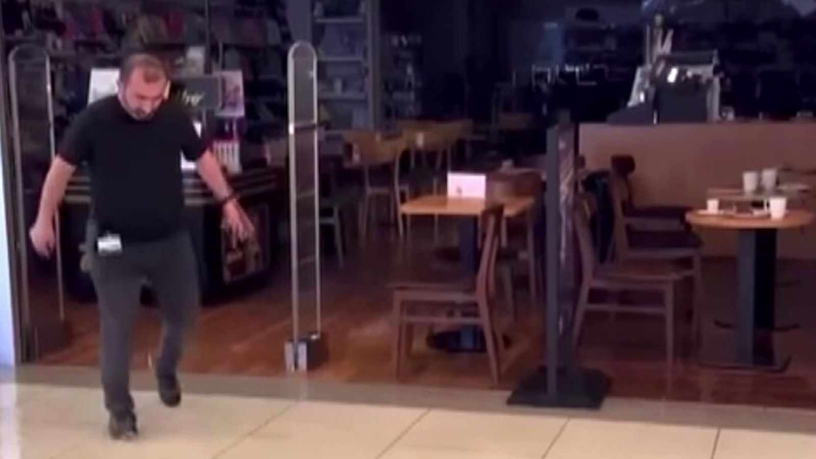 Korupark Alışveriş Merkezi’ni su bastı!