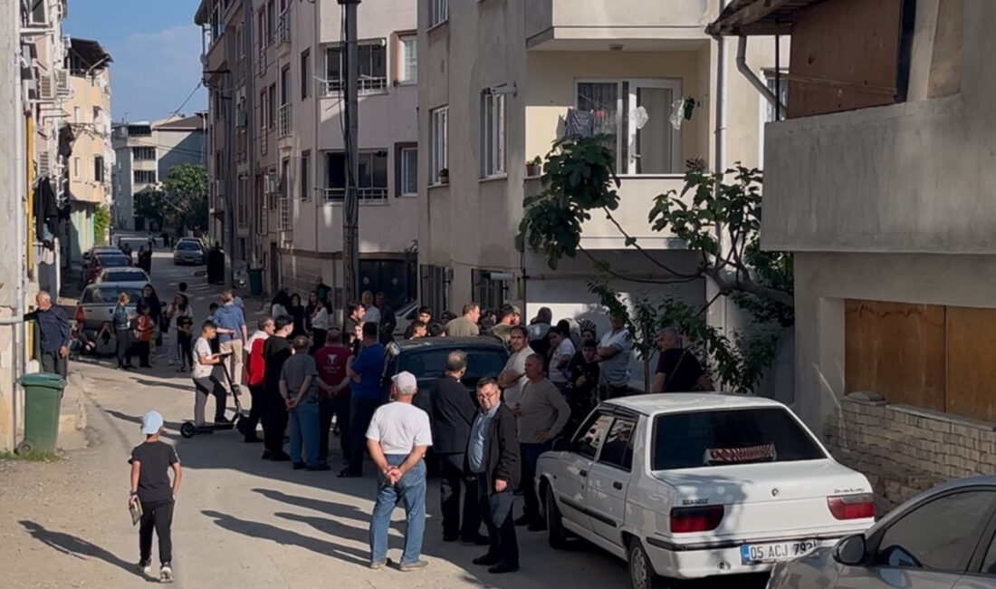 Bursa'da komşular arasında çöp