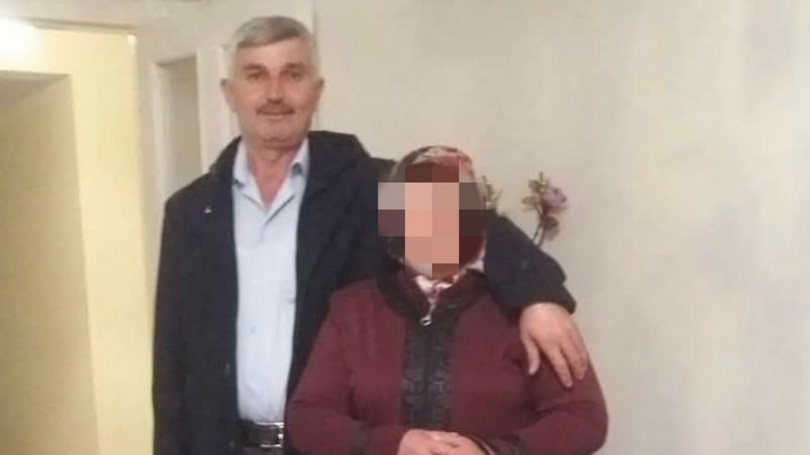 Kanalizasyon kazısında toprak altında kalan işçi hayatını kaybetti