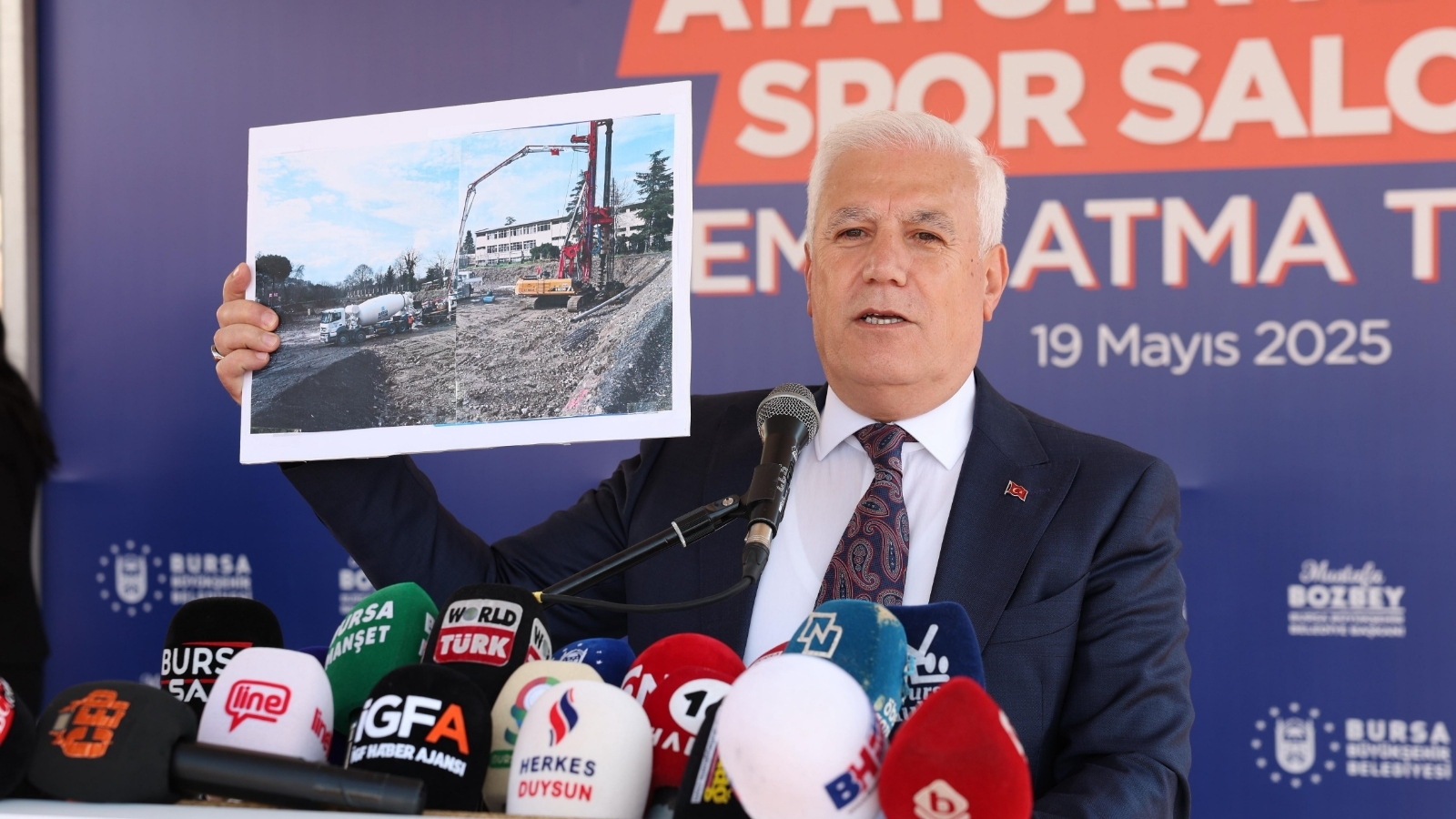 Atatürk Spor Salonu’nun temeli törenle atıldı