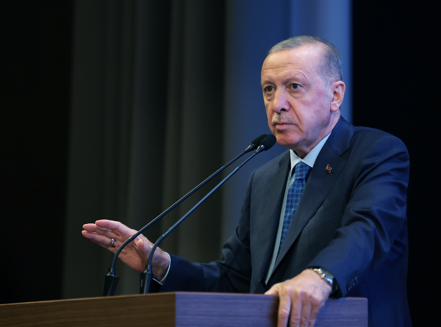 Cumhurbaşkanı Erdoğan’a 5 ülkenin büyükelçisinden güven mektubu