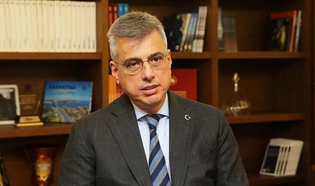 Sağlık Bakanı Kemal Memişoğlu,