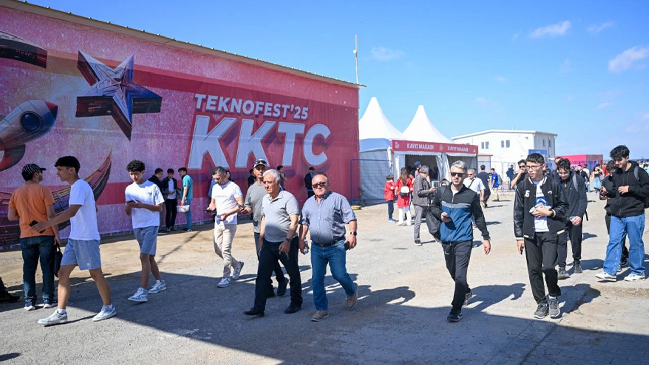 KKTC’de düzenlenen TEKNOFEST’te demir platform devrildi: 3 yaralı