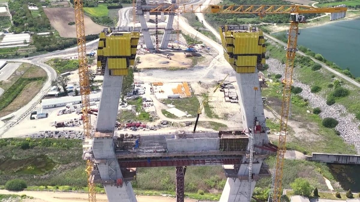 Kanal İstanbul’un ilk köprüsünün ayakları 100 metreyi aştı